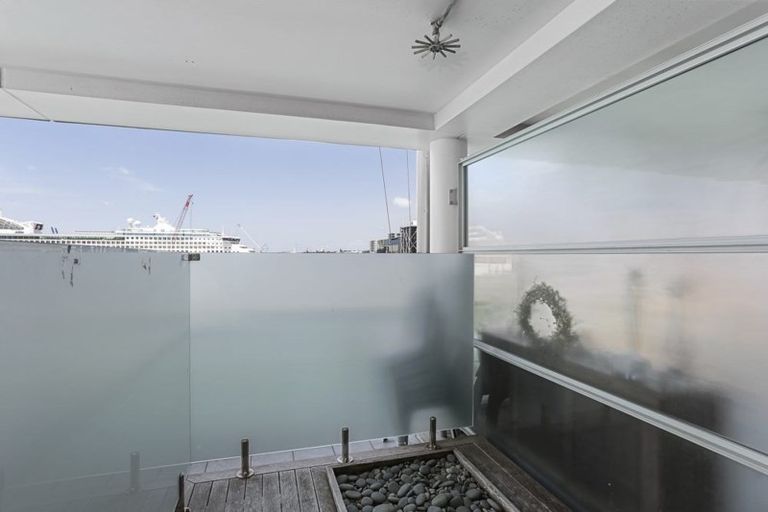 Photo of property in Shed 19 Princes Wharf Apartments, 6/137 Quay Street, Auckland Central, Auckland, 1010