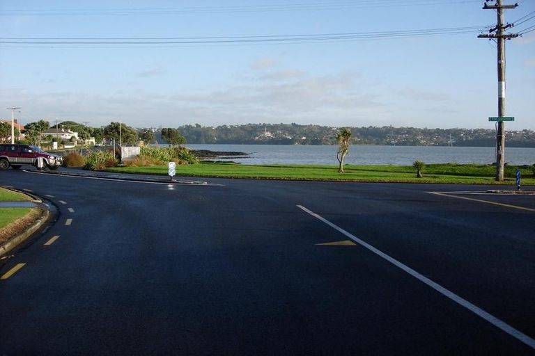 Photo of property in 18 Sullivan Avenue, Mangere Bridge, Auckland, 2022