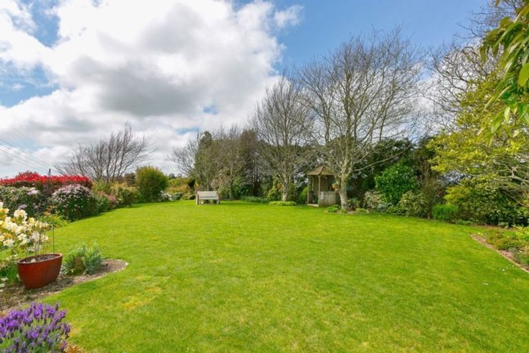 Photo of property in 333 Upland Road, Tarurutangi, New Plymouth, 4372