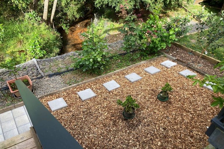 Photo of property in 54a Vandeleur Avenue, Birkdale, Auckland, 0626