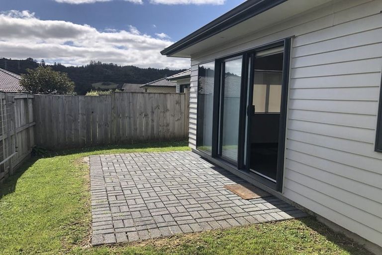 Photo of property in 4 Pohue Avenue, Huapai, Kumeu, 0810