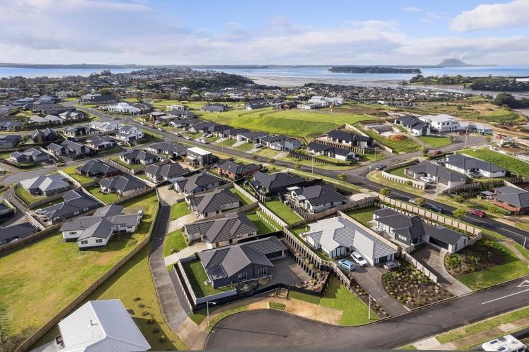 Photo of property in 6 Herring Place, Omokoroa, 3114