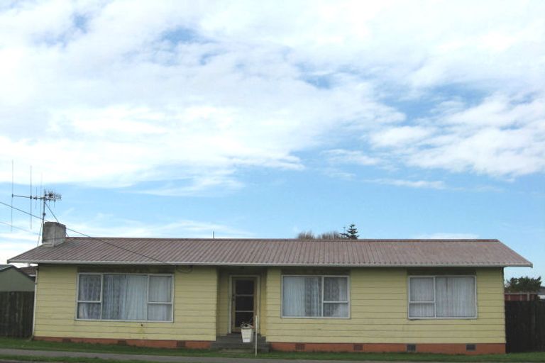 Photo of property in 22 Mosston Road, Castlecliff, Whanganui, 4501