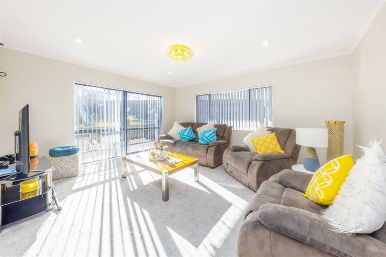 Photo of property in 31 Bellville Drive, Clendon Park, Auckland, 2103