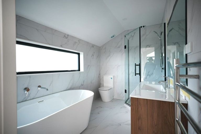 Photo of property in 20b Glenvar Road, Torbay, Auckland, 0630