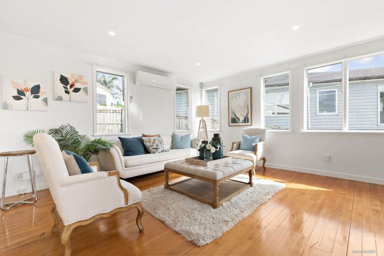 Photo of property in 49g Lancaster Road, Beach Haven, Auckland, 0626