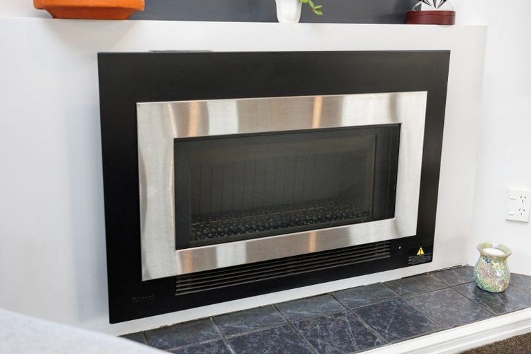 Photo of property in 46c Pahiatua Street, Hokowhitu, Palmerston North, 4410