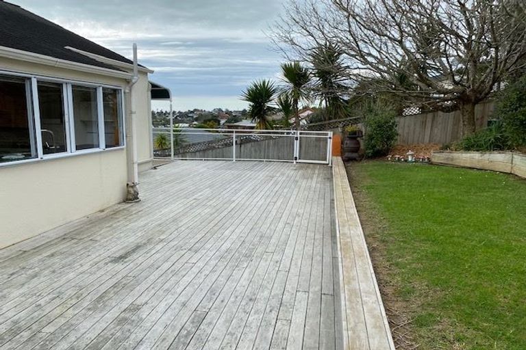 Photo of property in 36 Bronzewing Terrace, Unsworth Heights, Auckland, 0632