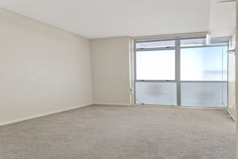 Photo of property in 23 Rangitane Street, Maupuia, Wellington, 6022