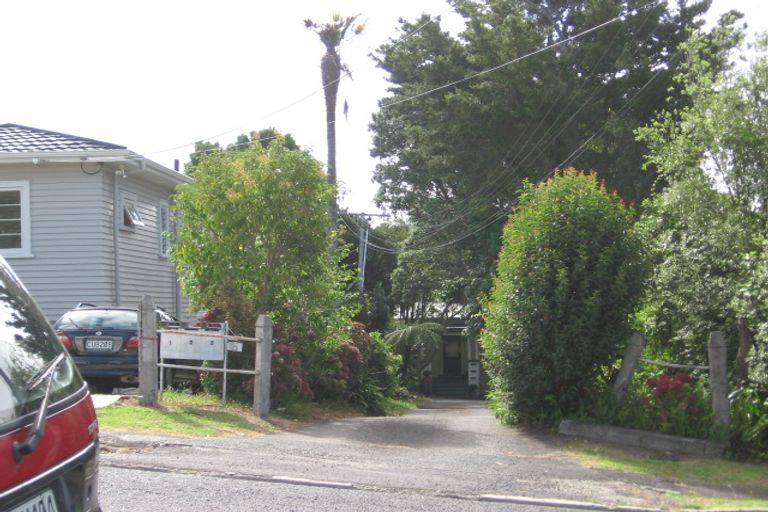 Photo of property in 3/6 Le Roy Terrace, Birkenhead, Auckland, 0626