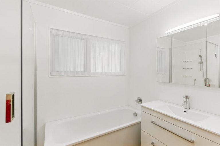 Photo of property in 2 Gabriel Street, Raumati Beach, Paraparaumu, 5032