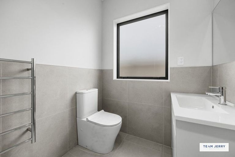 Photo of property in 6 Wild Flower Way, Karaka, Papakura, 2113