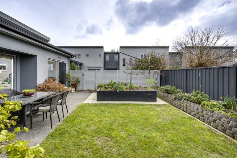 Photo of property in 15 Bray Place, Havelock North, 4130