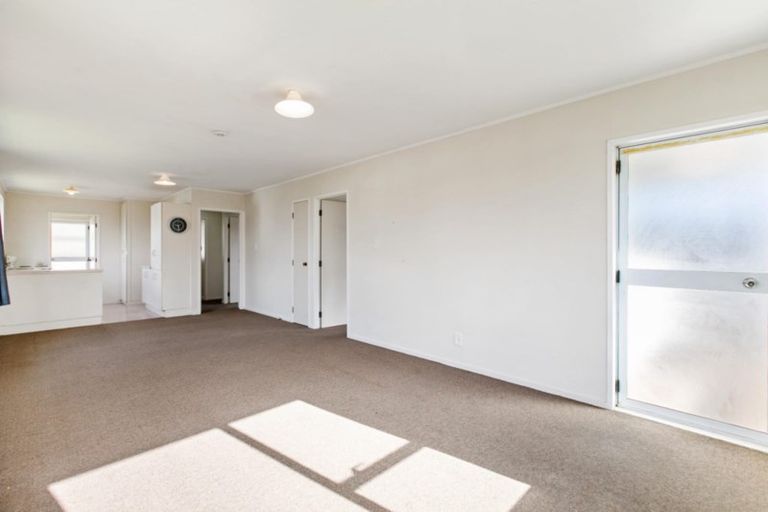 Photo of property in 2/72 Palmers Road, Clendon Park, Auckland, 2103