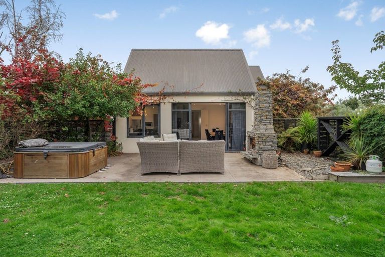 Photo of property in 9/239 Lake Ferry Road, Martinborough, 5781