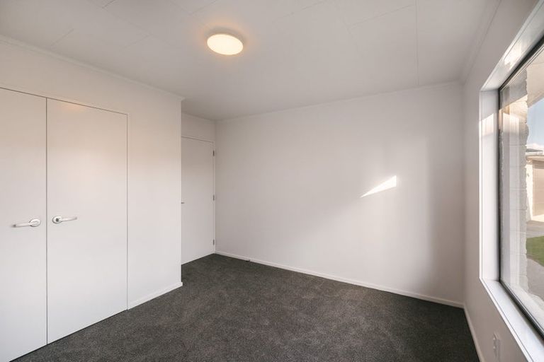 Photo of property in 2 Cypress Way, Levin, 5510