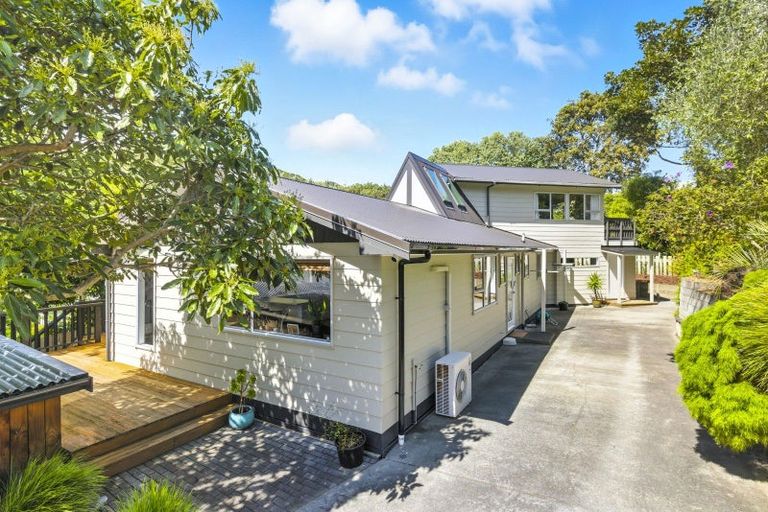 Photo of property in 92 Leinster Avenue, Raumati South, Paraparaumu, 5032