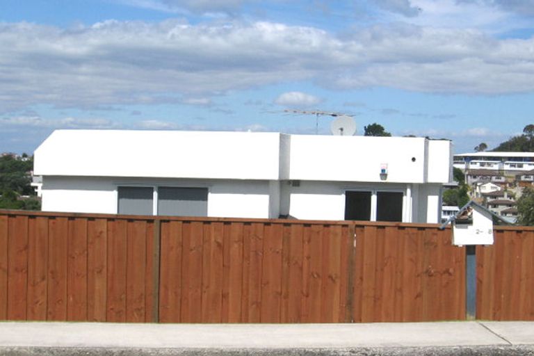 Photo of property in 2/28 Jellicoe Road, Murrays Bay, Auckland, 0630