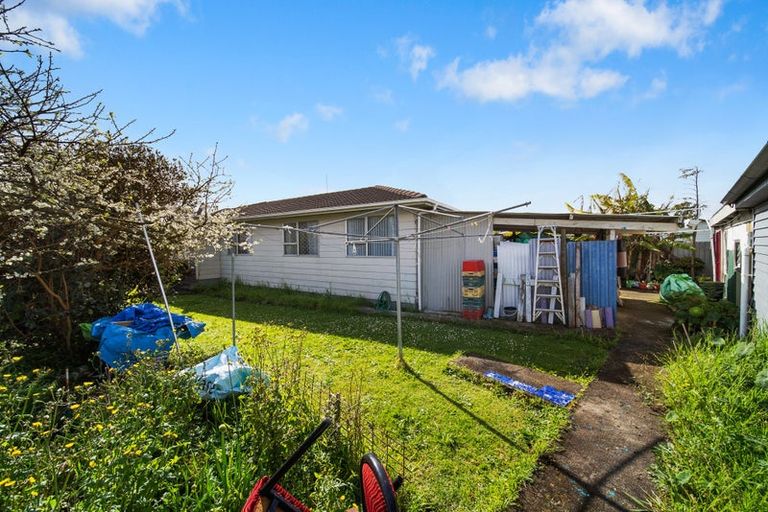Photo of property in 28 Cottingham Crescent, Mangere East, Auckland, 2024