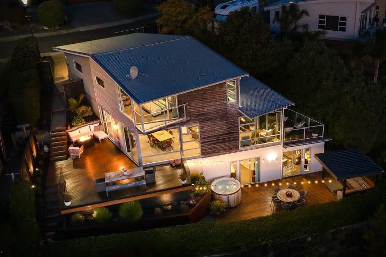 Photo of property in 3 Zeehaen Place, Britannia Heights, Nelson, 7010