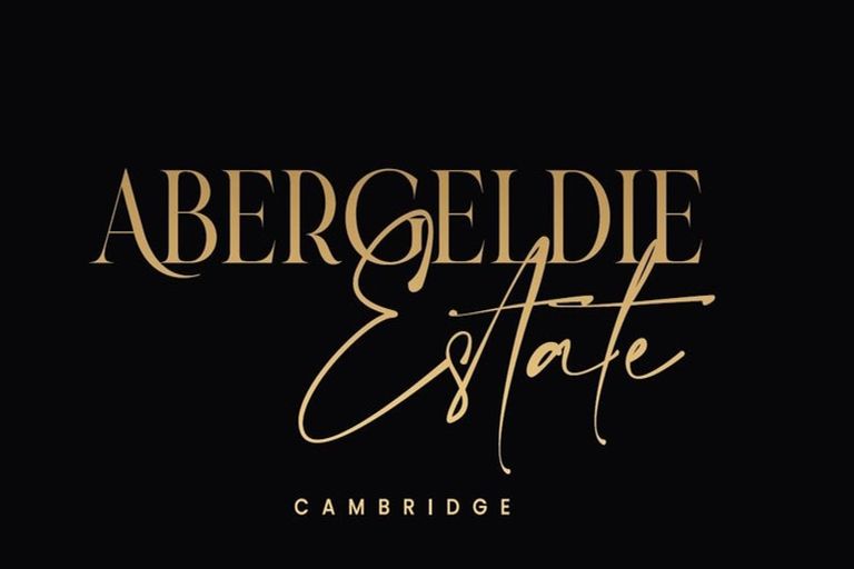 Photo of property in 33 Abergeldie Way, Cambridge, 3493