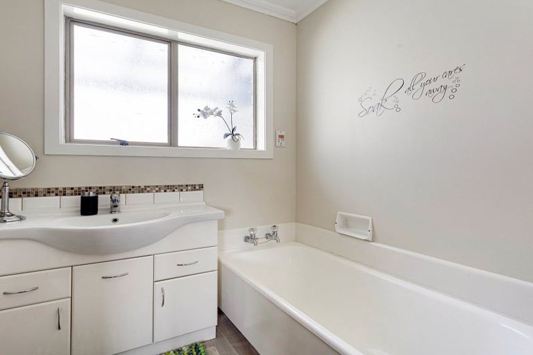 Photo of property in 28b Fuchsia Avenue, Pukete, Hamilton, 3200