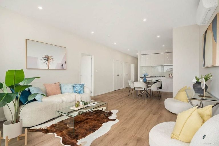 Photo of property in 12 Horokaka Street, Massey, 0614