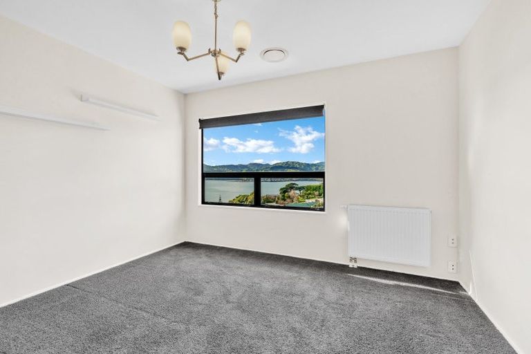 Photo of property in 12 The Topdeck, Whitby, Porirua, 5024