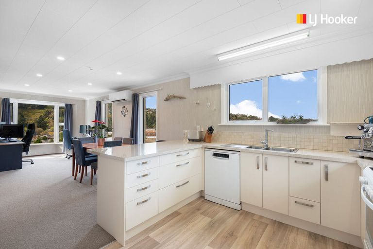 Photo of property in 31 Saint Albans Street, Bradford, Dunedin, 9011