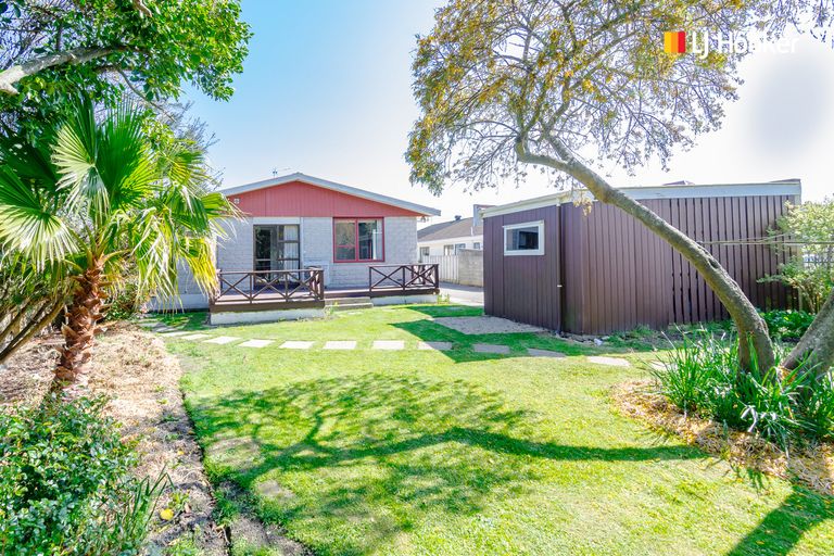 Photo of property in 13b Royal Crescent, Saint Kilda, Dunedin, 9012