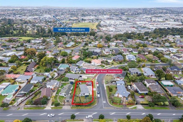 Photo of property in 100 Sturges Road, Henderson, Auckland, 0612