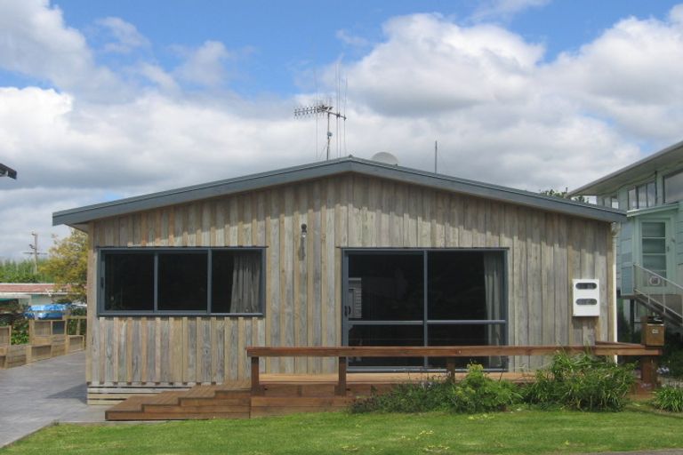 Photo of property in 17 Brighton Road, Waihi Beach, 3611