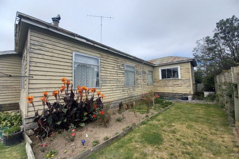 Photo of property in 14 Bridge Street, Tuatapere, 9620