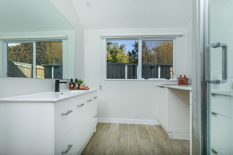 Photo of property in 10d Shiloh Way, Greenhithe, 0632