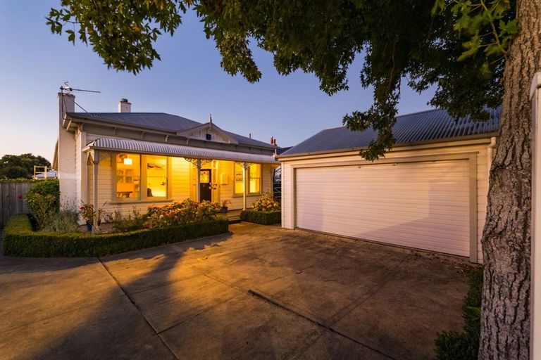 Photo of property in 325a Featherston Street, Palmerston North, 4410