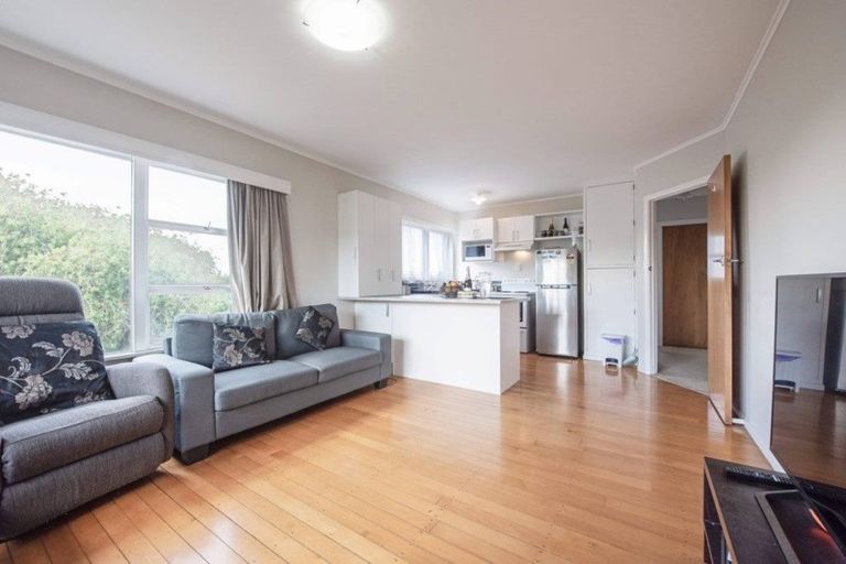 Photo of property in 1/22 Margaret Place, Milford, Auckland, 0620