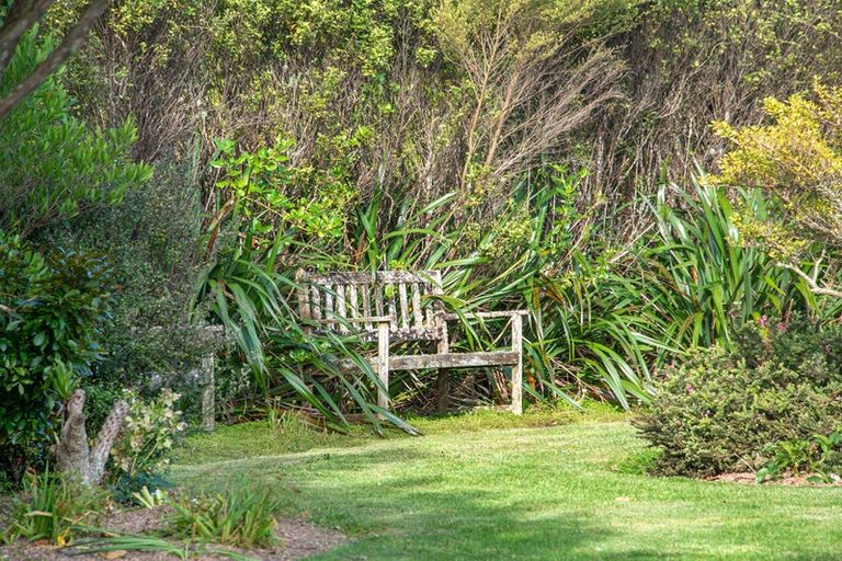 Photo of property in 69a Pipitiwai Drive, Helensville, Kaukapakapa, 0871