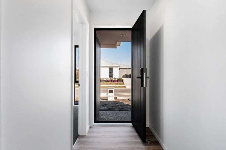 Photo of property in 2 Waituna Street, Pegasus, 7612