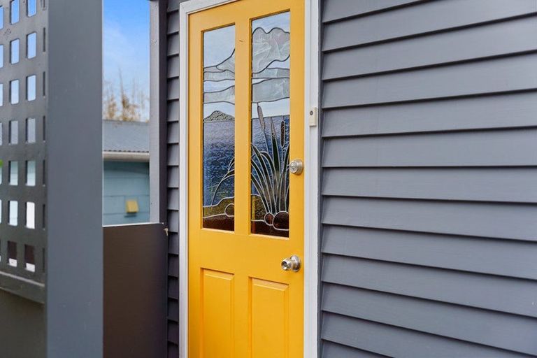 Photo of property in 33 Margaret Road, Raumati Beach, Paraparaumu, 5032