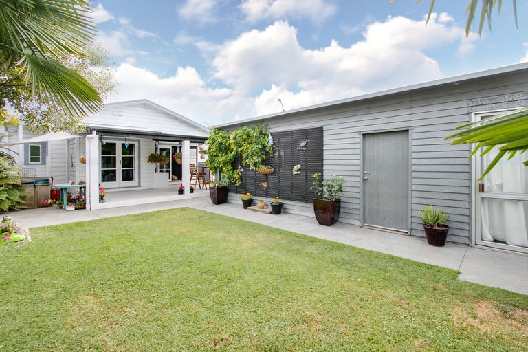Photo of property in 41 Carnell Street, Napier South, Napier, 4110