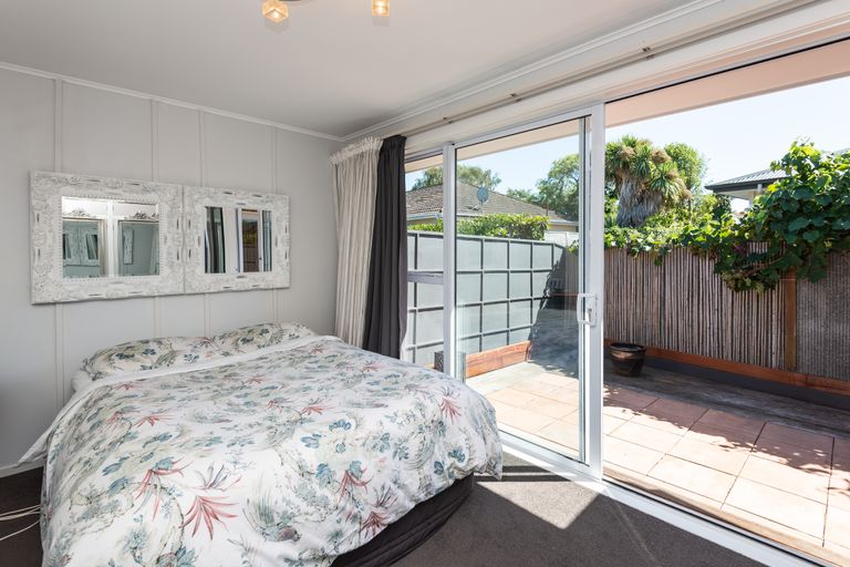 Photo of property in 2/50 Cranford Street, St Albans, Christchurch, 8014