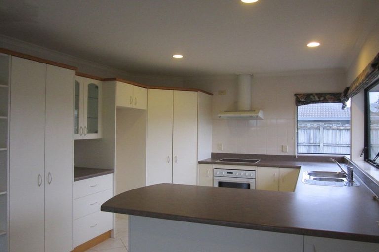 Photo of property in 128 Kilkenny Drive, East Tamaki Heights, Auckland, 2016