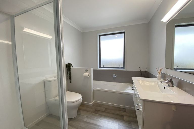 Photo of property in 14 Benmore Crescent, Pyes Pa, Tauranga, 3112