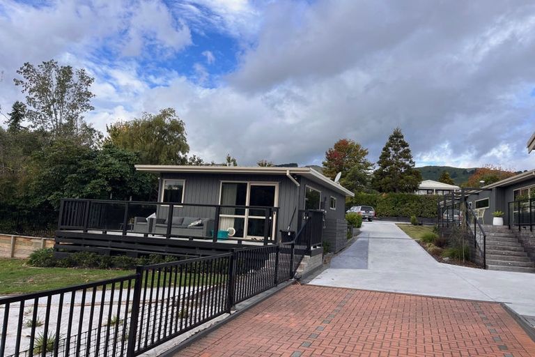 Photo of property in 8 Angela Place, Kinloch, Taupo, 3377