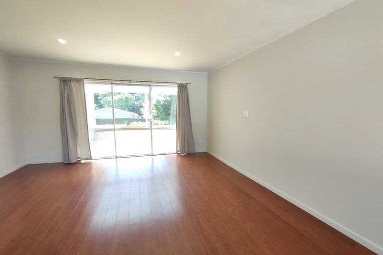 Photo of property in 26 Moore Street, Hillcrest, Auckland, 0627