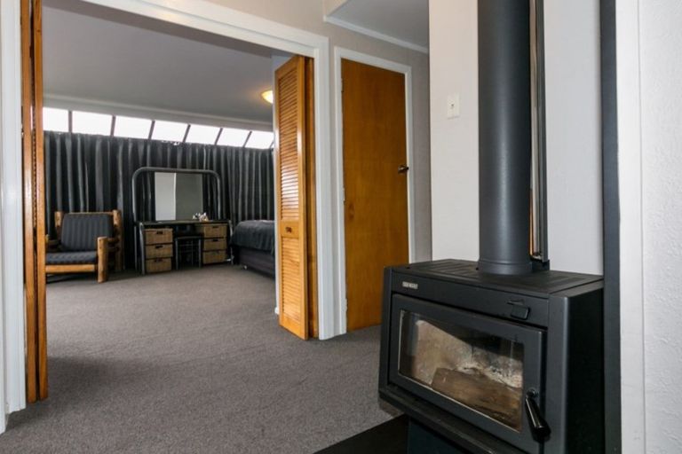 Photo of property in 48 Meeanee Road, Taradale, Napier, 4112