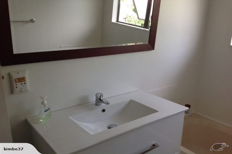 Photo of property in 30 Irwin Place, Kinloch, Taupo, 3377