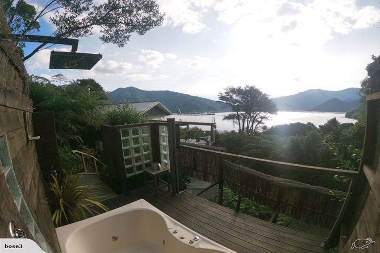 Photo of property in 271 Queen Charlotte Drive, Havelock, Picton, 7281