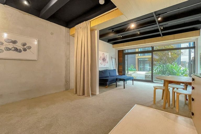 Photo of property in Vedado Apartments, 107/41 Hopper Street, Mount Cook, Wellington, 6011
