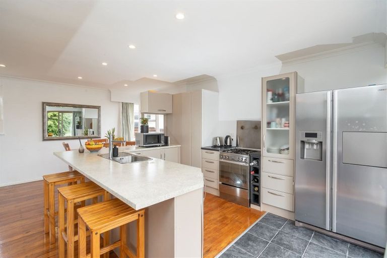 Photo of property in 1 Larnach Street, St Andrews, Hamilton, 3200